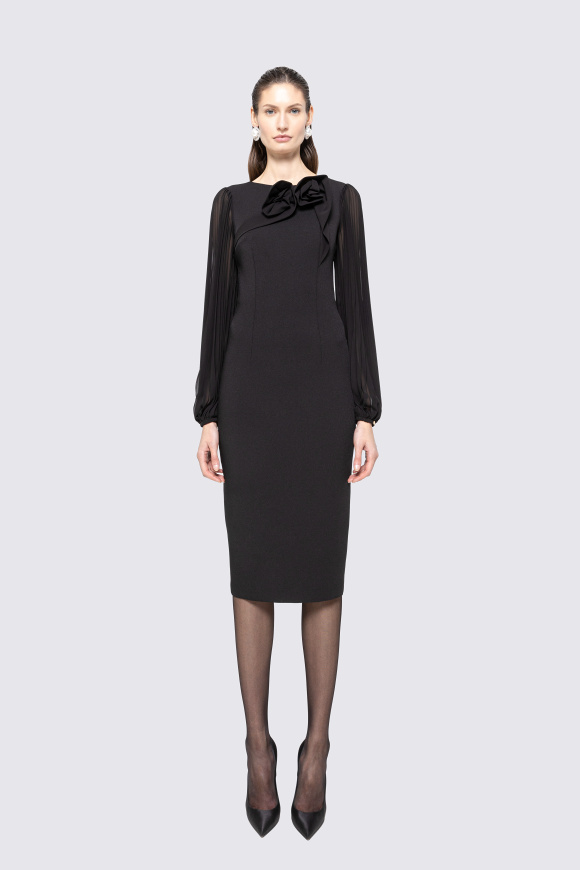 Rochie conica cu detaliu tip floare