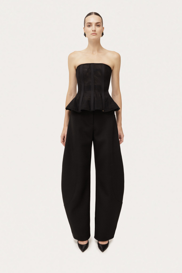 Corset din tull