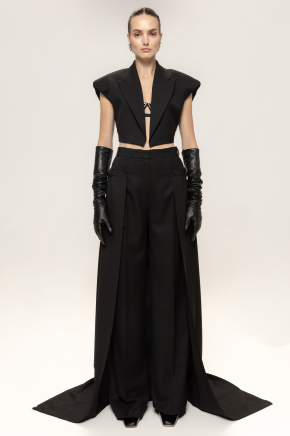 Cropped vest
