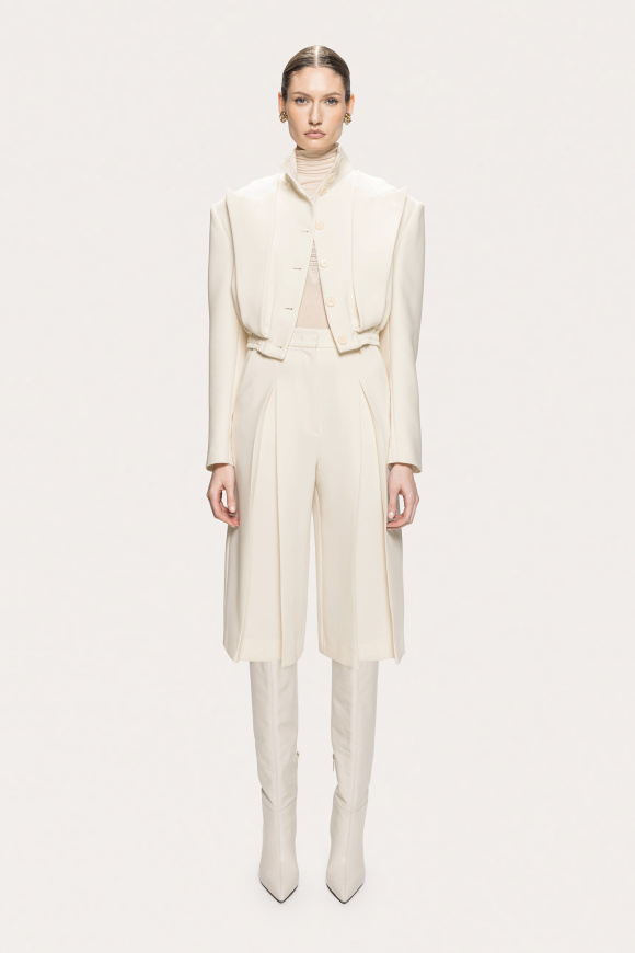 Tailored cropped jacket