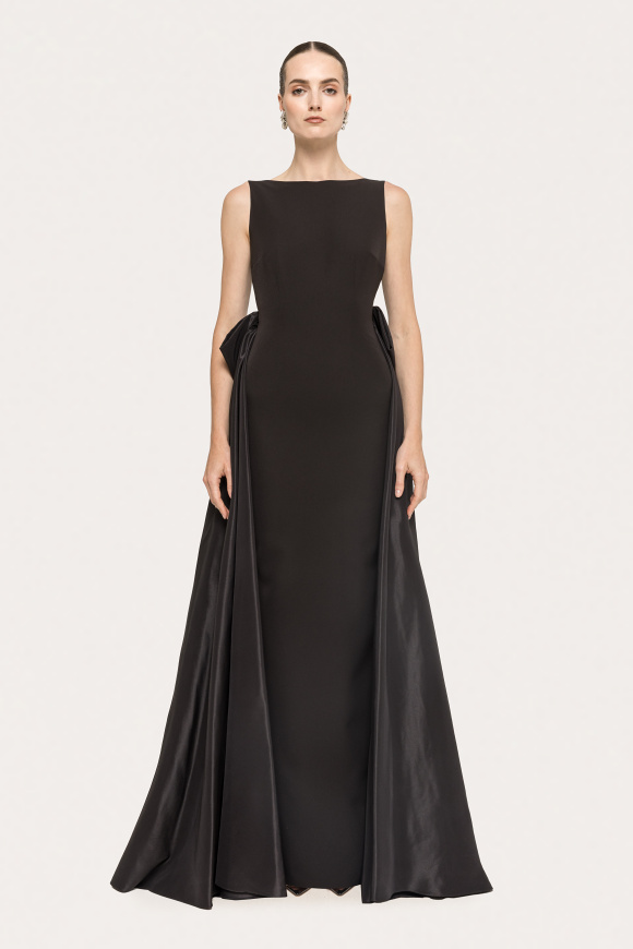 Backless maxi dress