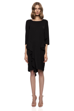 Loose dress with ruffle details