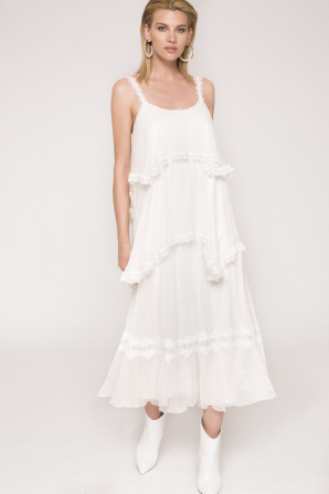 Silk dress in layers with lace details