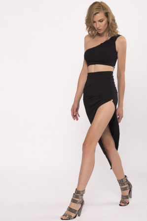 High waisted asymmetric skirt