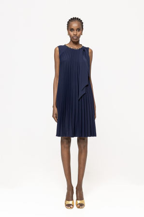 Bow detail pleated dress