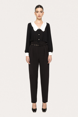 Side pockets slim pants