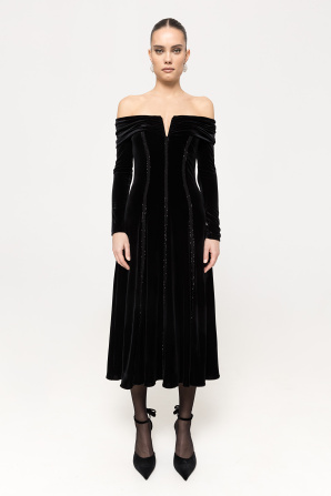 Off-shoulder velvet midi dress