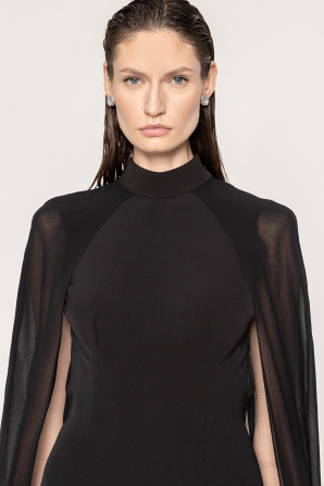 Cape-style backless gown