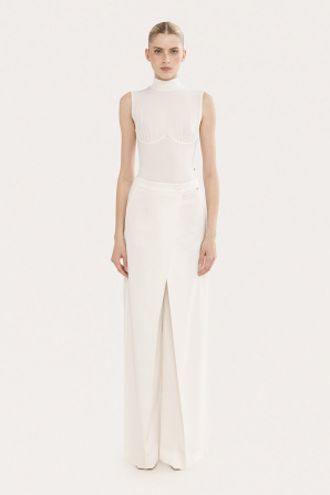 High-waisted pants