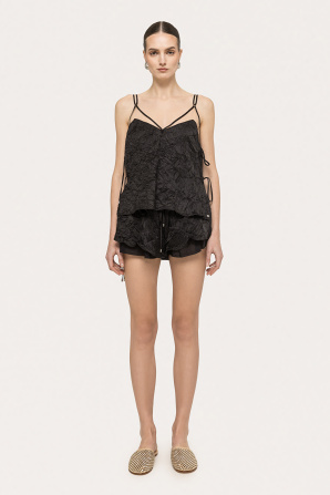 Crinkle-effect shorts