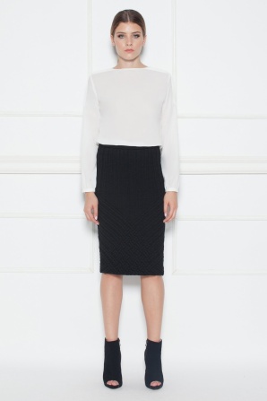 Bodycon skirt made of textured fabric
