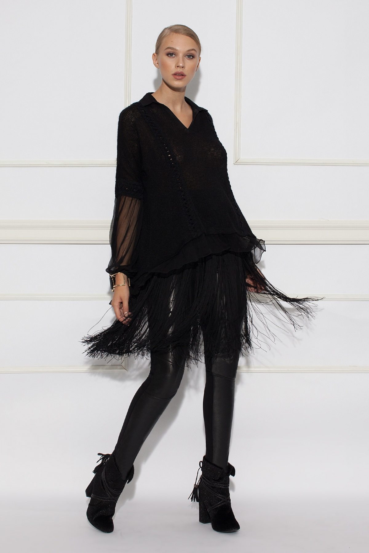 SILK BACKLESS CROPPED TOP - NOIR main image 1