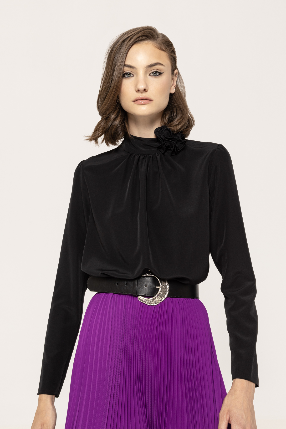 Floral appliquéd top | TOP14378 | NISSA