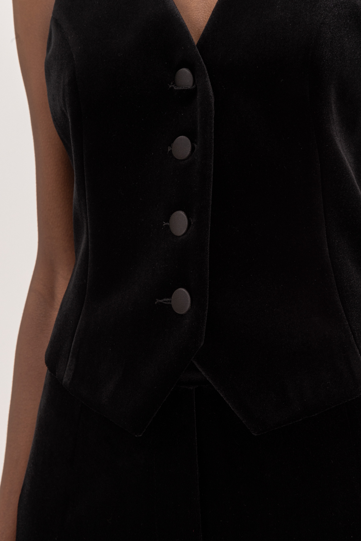 V-neck velvet waistcoat | VS15162 | NISSA