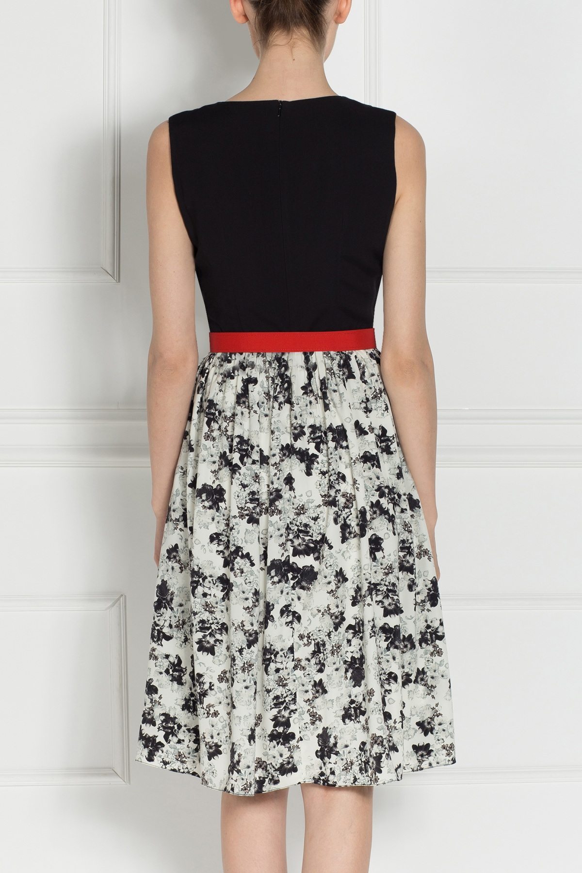 A shape gowns Outlet